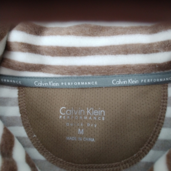 Calvin Klein, full zipper, velour top. - Picture 3 of 5